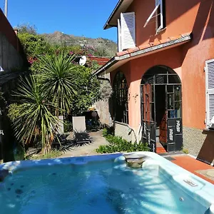  Holiday home Casa Vancanza Sciamandola Italy